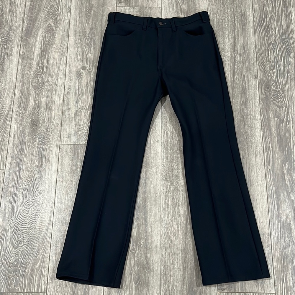 Vintage Black Tag Levi’s in navy 34x30